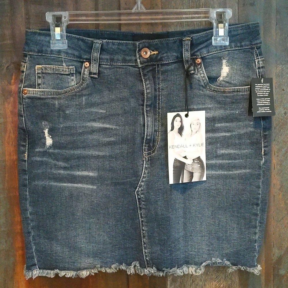 NWT Kendall + Kylie Distressed Denim Skirt - Size 9/29